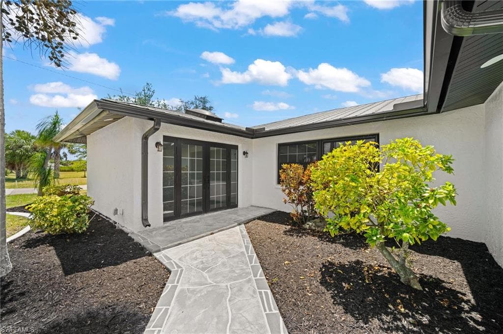 1900 SW 54th ST CAPE CORAL, FL 33914