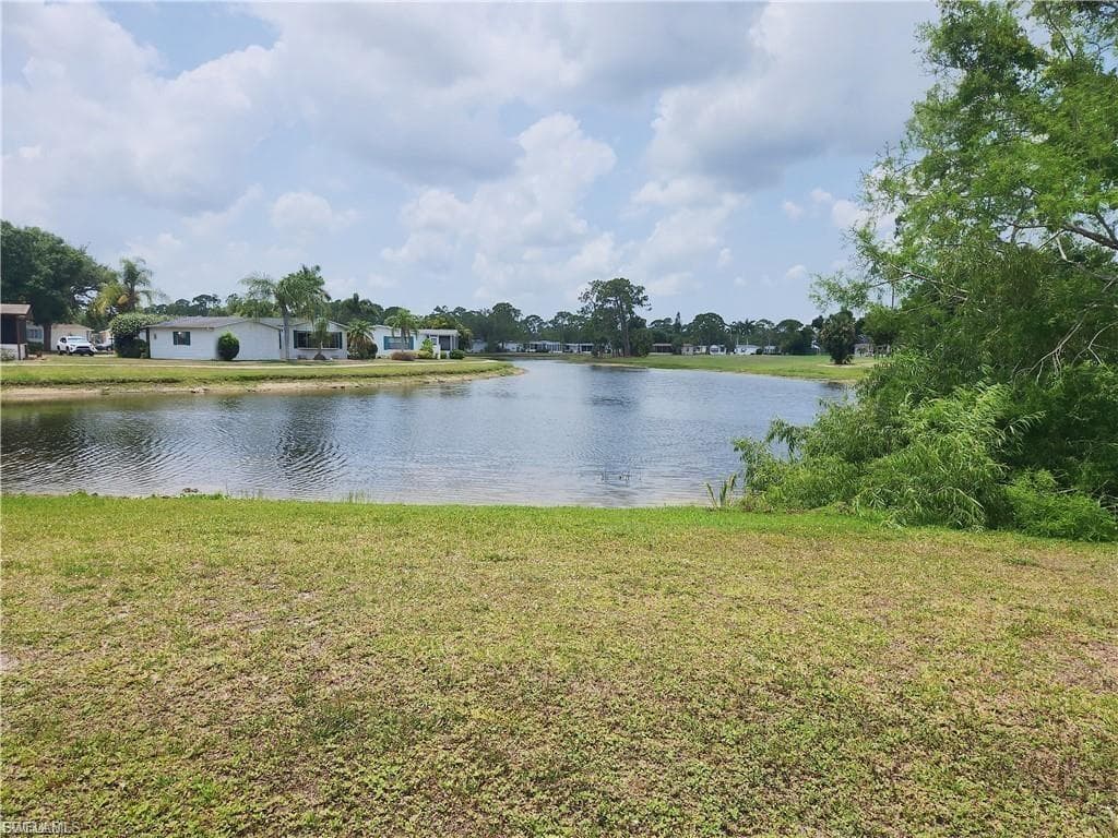 10401 Circle Pine RD NORTH FORT MYERS, FL 33903