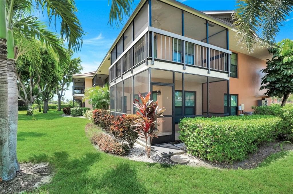 35 GREENBRIER ST 6-102 MARCO ISLAND, FL 34145