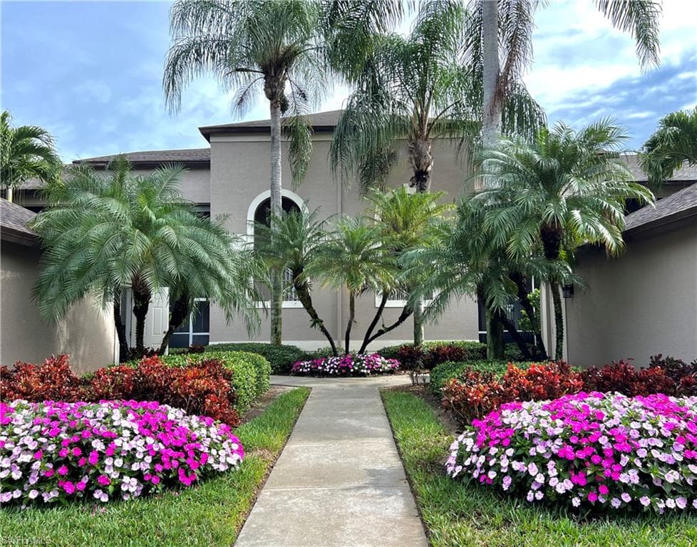 8400 Naples Heritage DR 1513 NAPLES, FL 34112