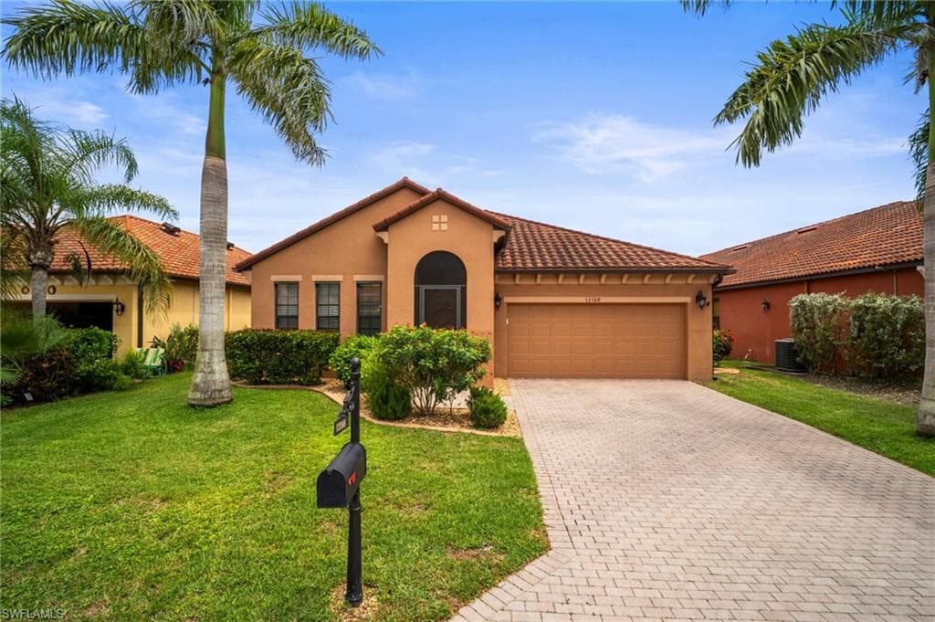 12168 country day CIR FORT MYERS, FL 33913