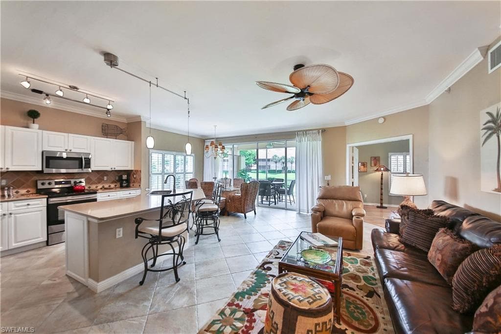 5105 Cedar Springs DR 101 NAPLES, FL 34110