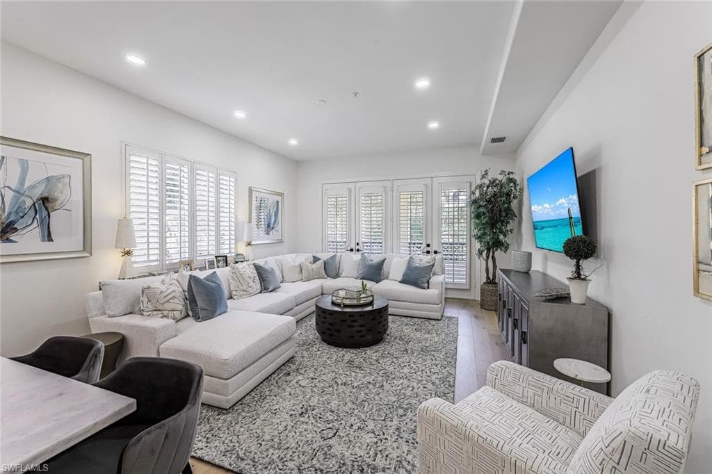 2630 Bolero DR 2-2 NAPLES, FL 34109