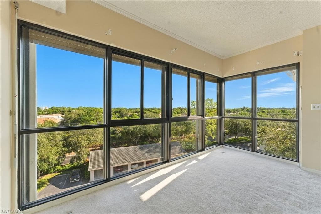 900 Arbor Lake DR 9-501 NAPLES, FL 34110