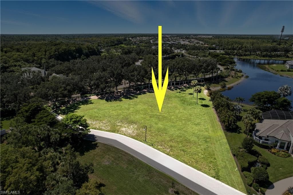 11242 Five Oaks LN NAPLES, FL 34120