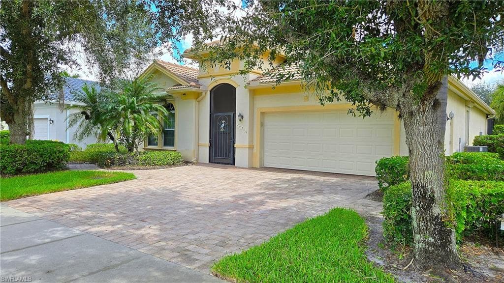 26317 Stonewall LN BONITA SPRINGS, FL 34135