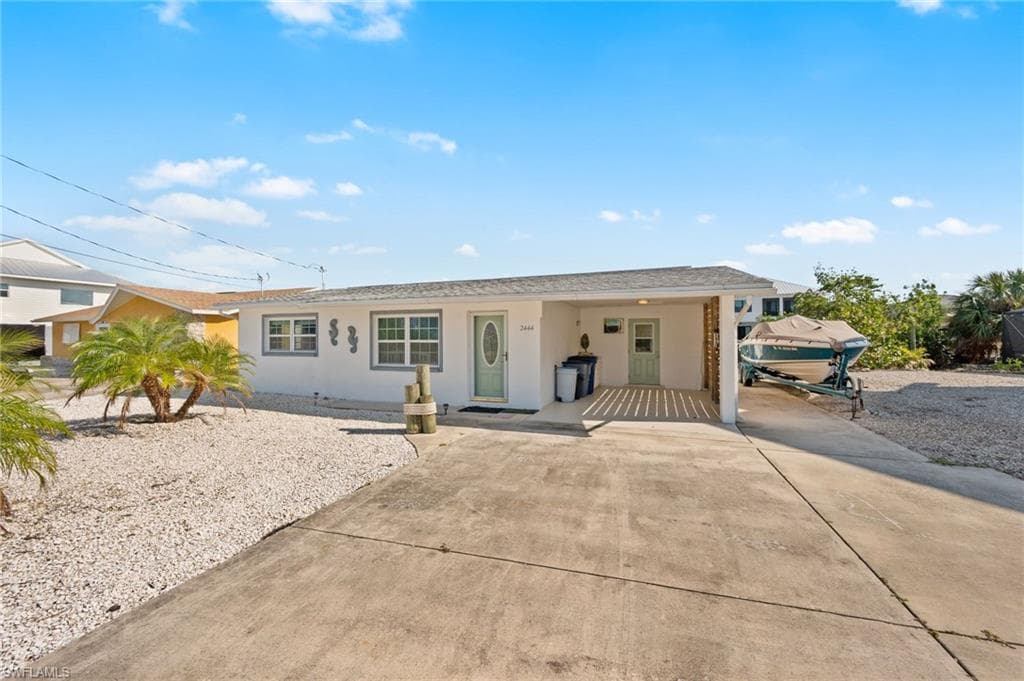 2444 Sycamore ST ST. JAMES CITY, FL 33956