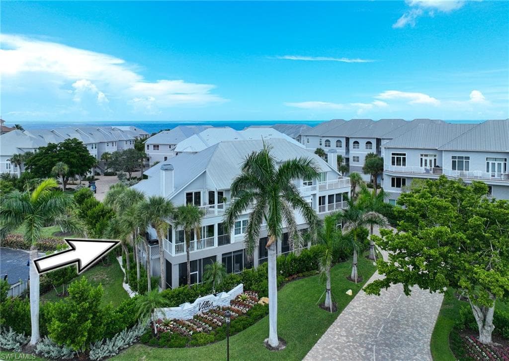175 Barefoot CIR BONITA SPRINGS, FL 34134