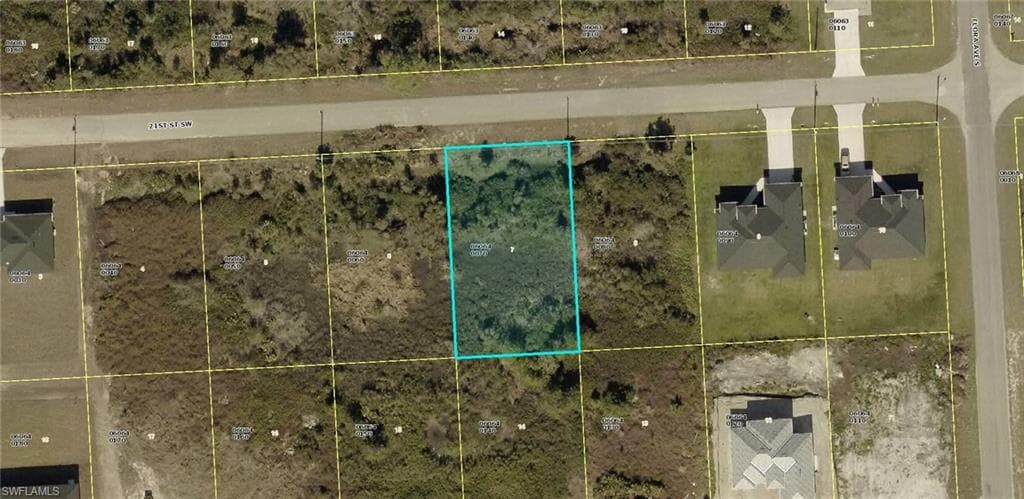 2807 21st ST SW LEHIGH ACRES, FL 33976