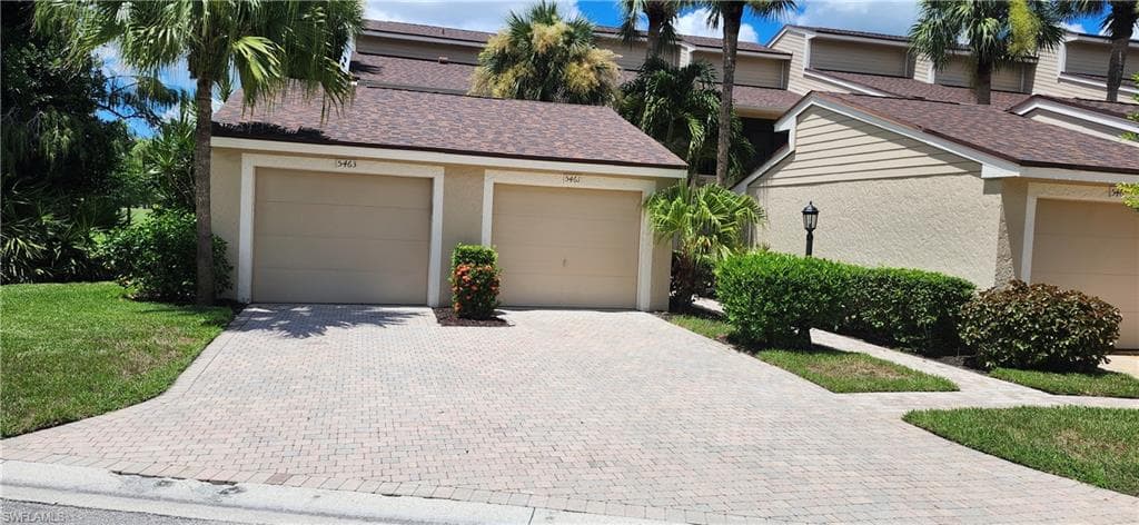 5461 Fox Hollow DR 106 NAPLES, FL 34104
