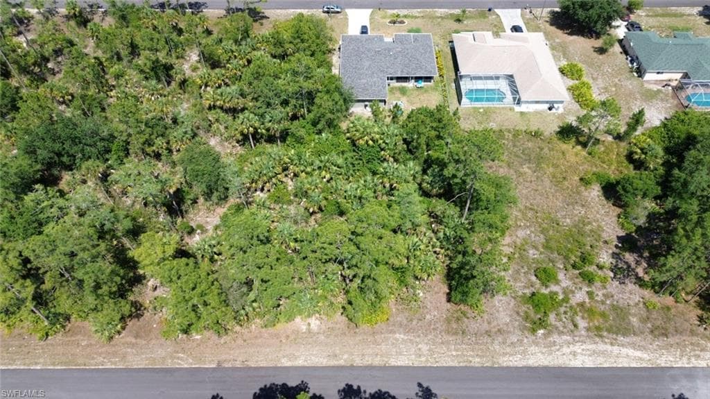 2114 Polar AVE ALVA, FL 33920