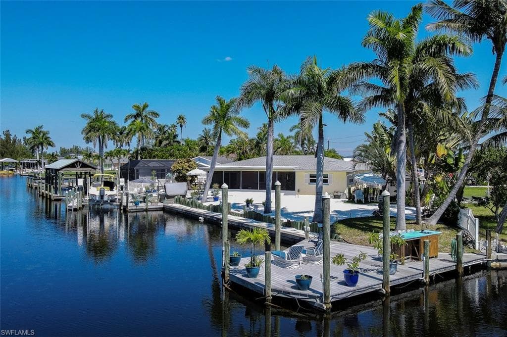 12082 Moon Shell DR MATLACHA ISLES, FL 33991