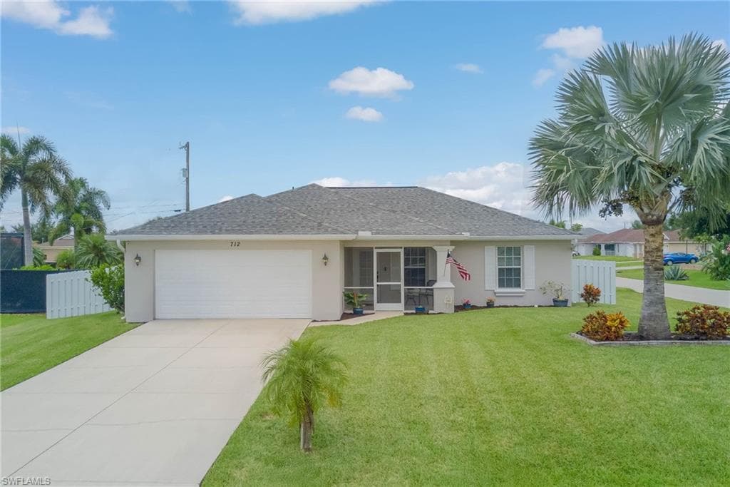 712 1st PL CAPE CORAL, FL 33909