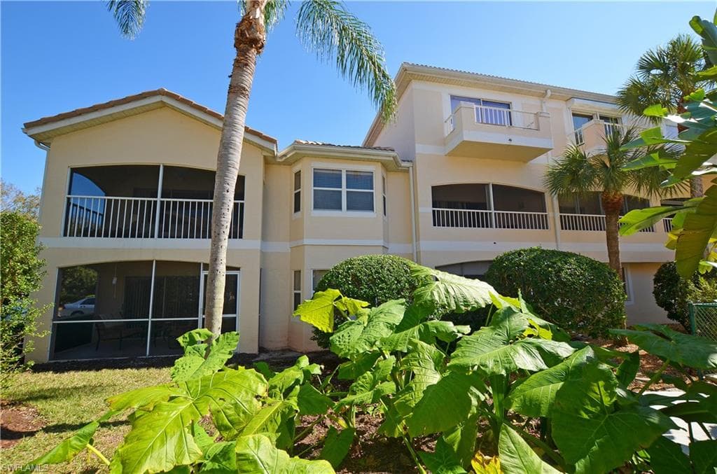 1044 Woodshire LN B210 NAPLES, FL 34105