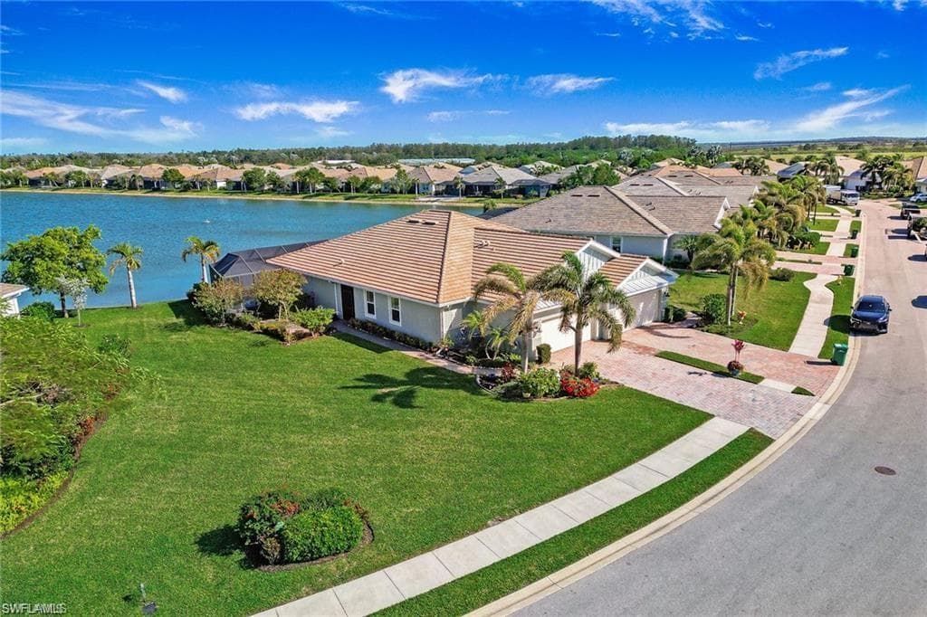 14830 Edgewater CIR NAPLES, FL 34114