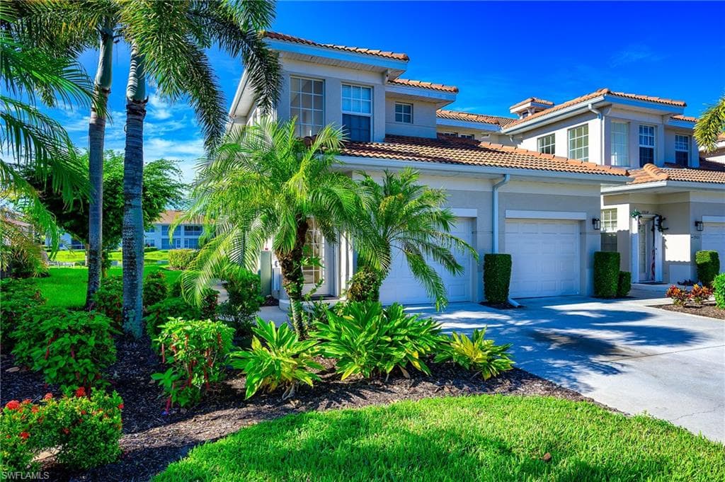 3053 Driftwood WAY 3901 NAPLES, FL 34109