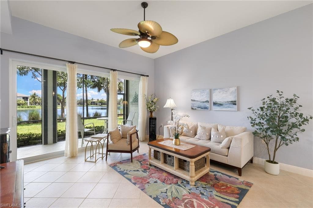 9235 Tesoro LN 4-102 NAPLES, FL 34114