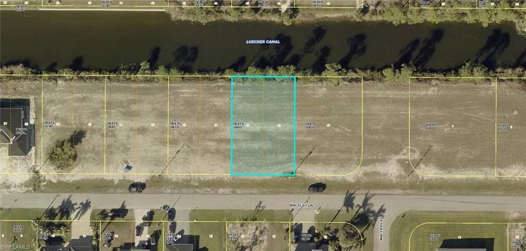 2805 NW 25th LN CAPE CORAL, FL 33993