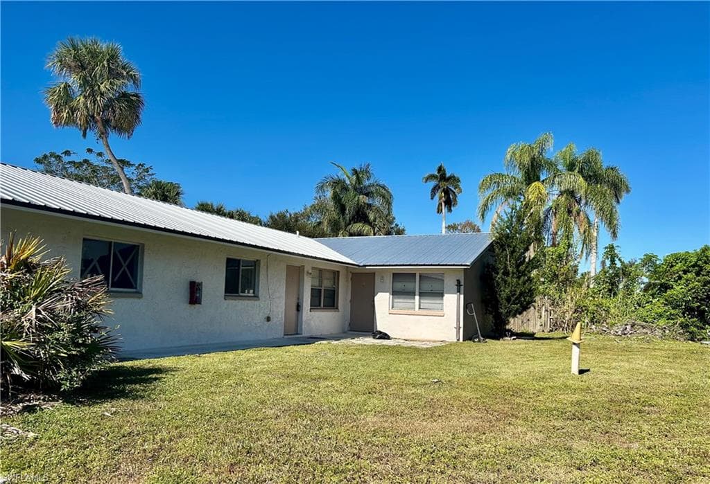 4265 Desoto AVE B FORT MYERS, FL 33905