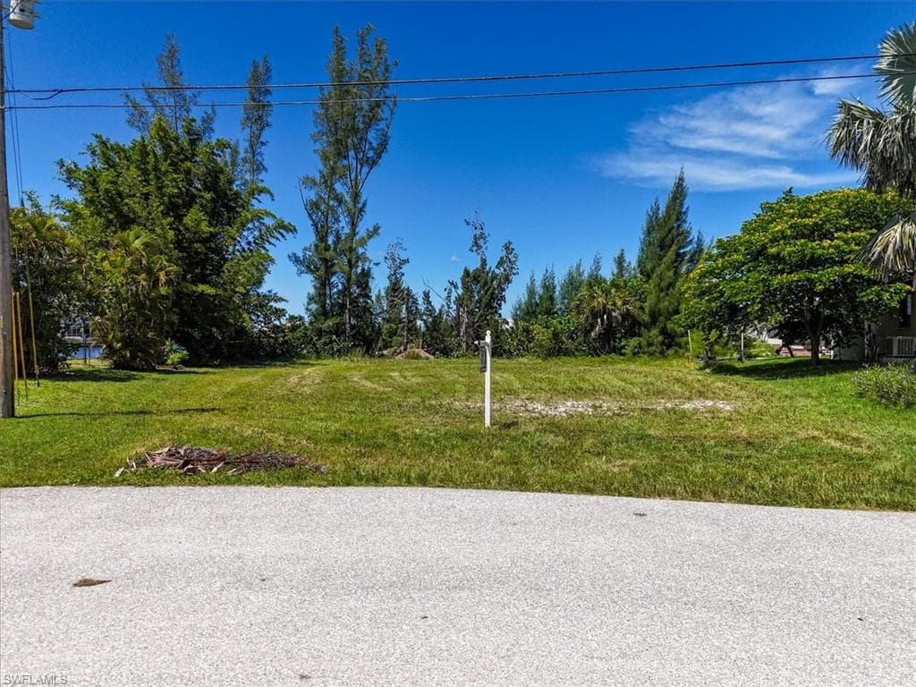 2300 NW 34 AVE CAPE CORAL, FL 33993