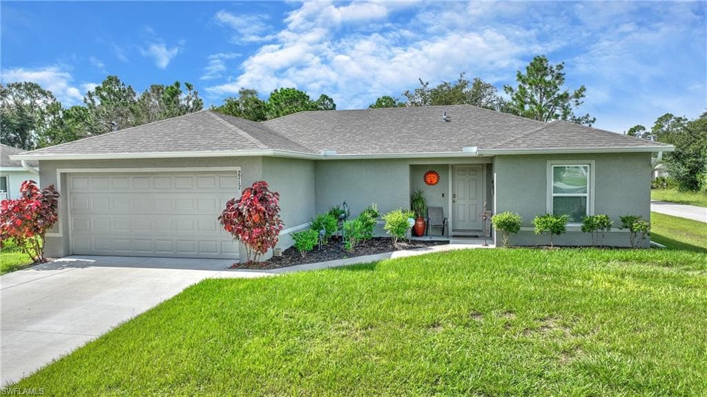 2717 51st ST SW LEHIGH ACRES, FL 33976