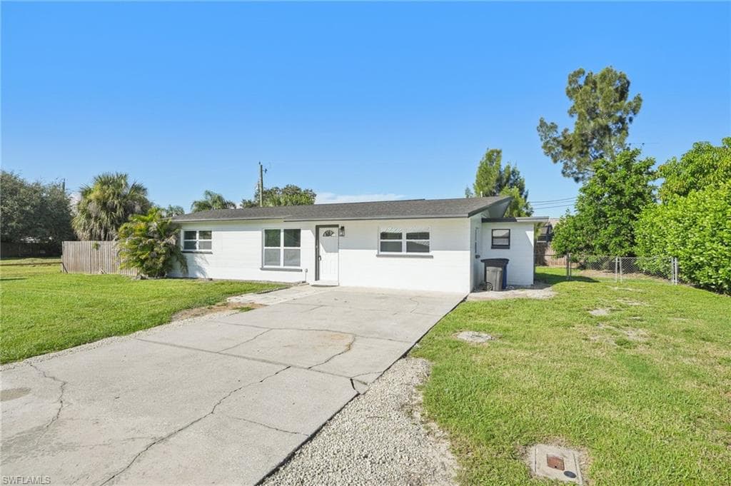 18472 Iris RD FORT MYERS, FL 33967