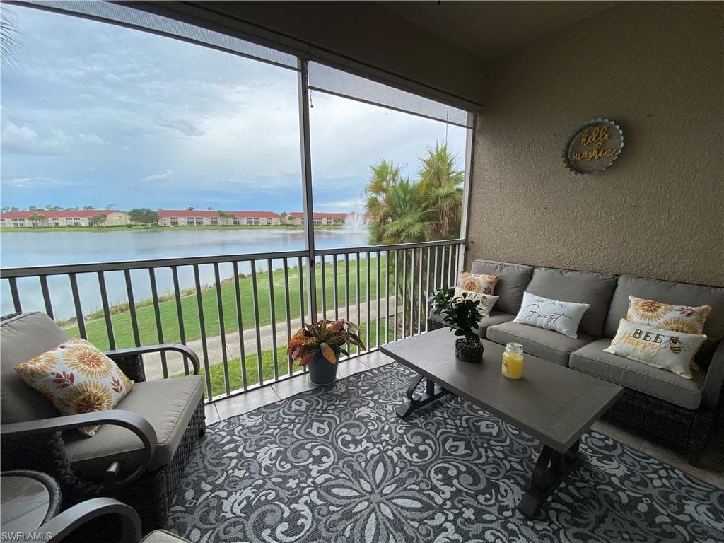 2730 Cypress Trace CIR 2820 NAPLES, FL 34119
