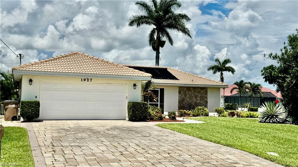 1927 SE 10th ST CAPE CORAL, FL 33990
