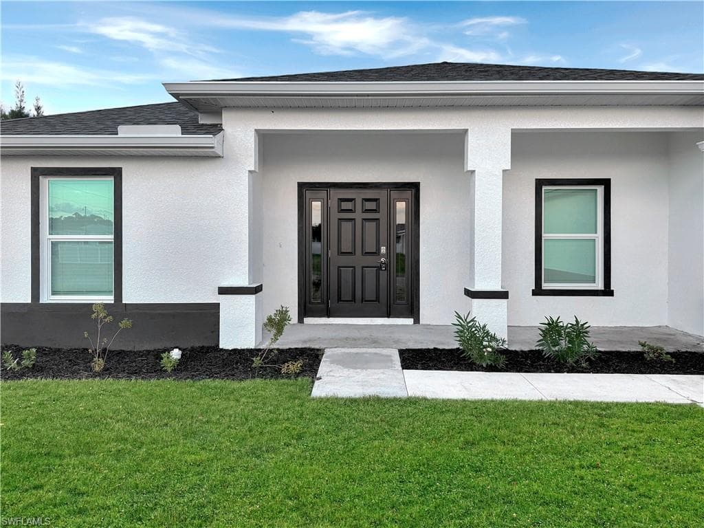 1423 NE 32nd LN CAPE CORAL, FL 33909