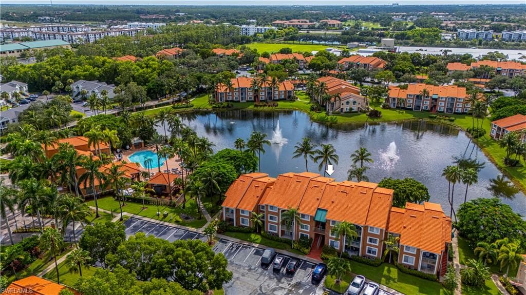 1275 Wildwood Lakes BLVD 203 NAPLES, FL 34104
