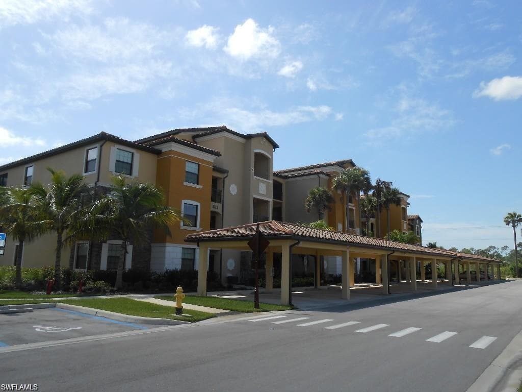9735 Acqua CT 611 NAPLES, FL 34113