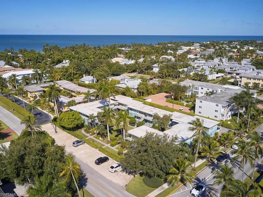 271 8th AVE S 271 NAPLES, FL 34102
