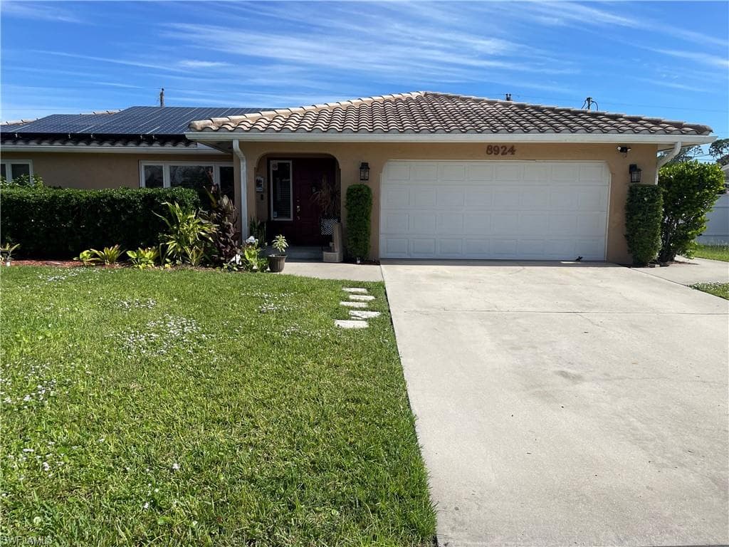 8924 Dorchester ST FORT MYERS, FL 33907