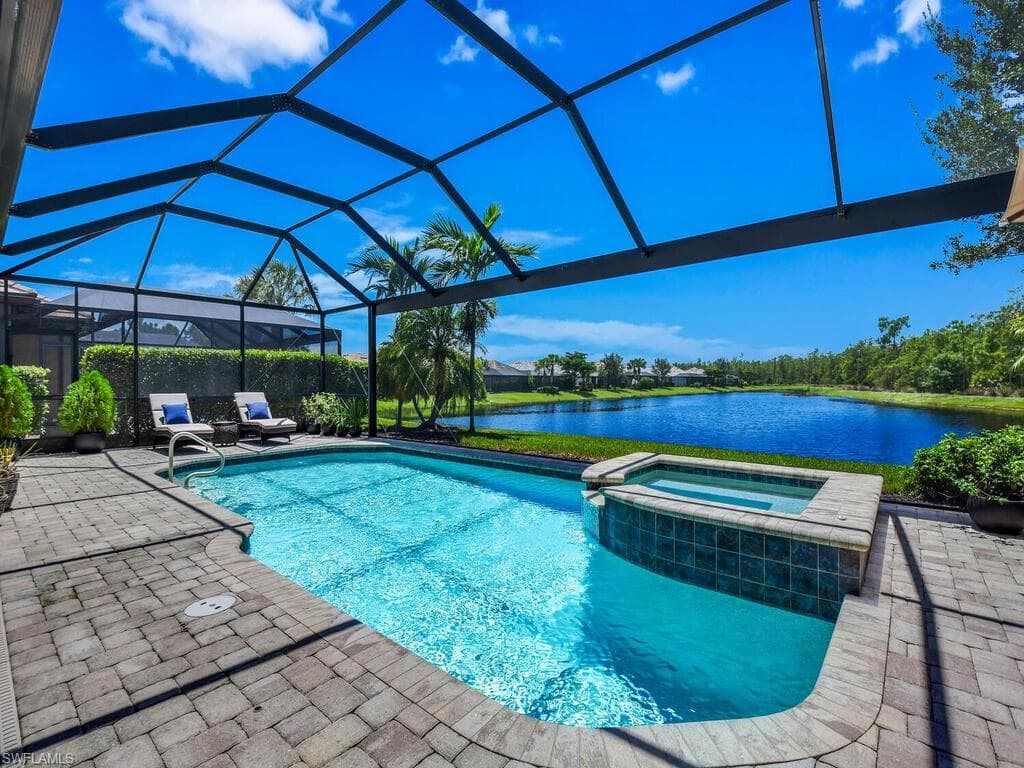 7412 Winding Cypress DR NAPLES, FL 34114