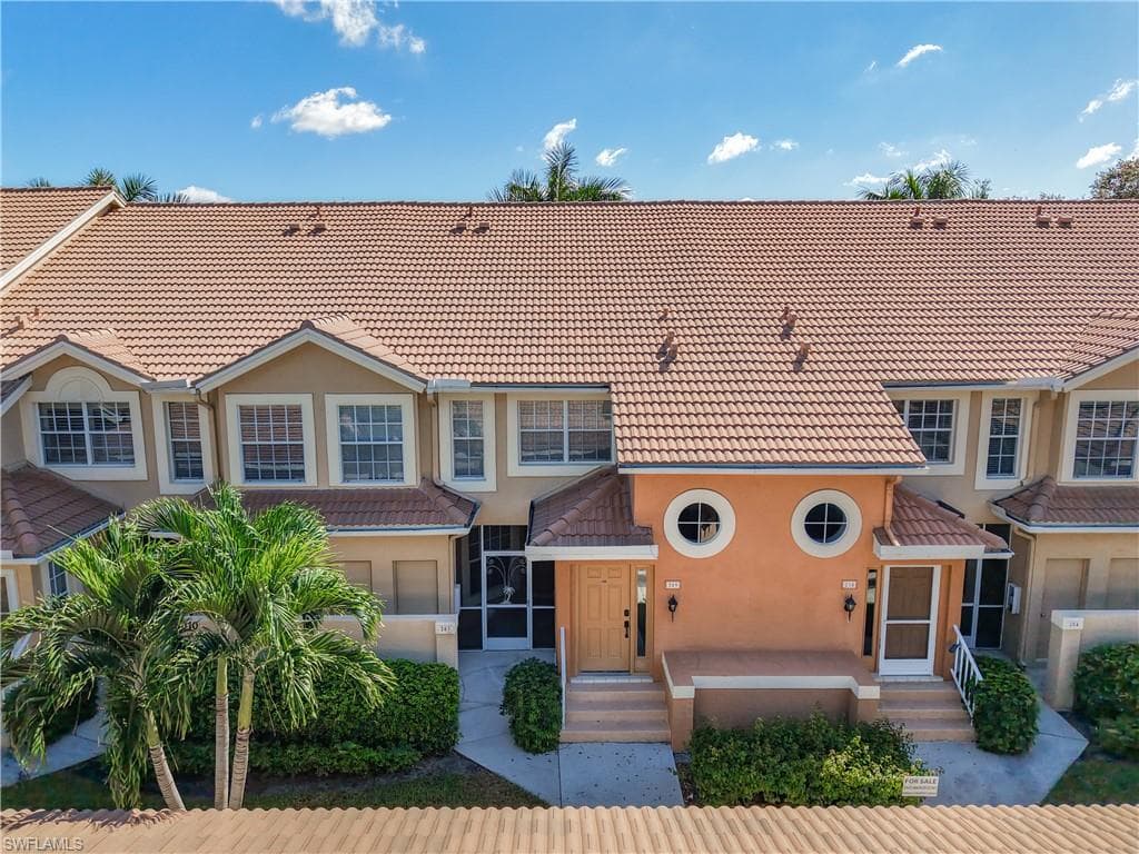 13010 Amberley CT 203 BONITA SPRINGS, FL 34135