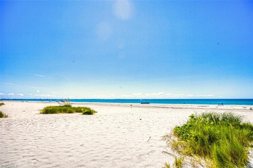 1246 Fulgur ST 207 SANIBEL, FL 33957