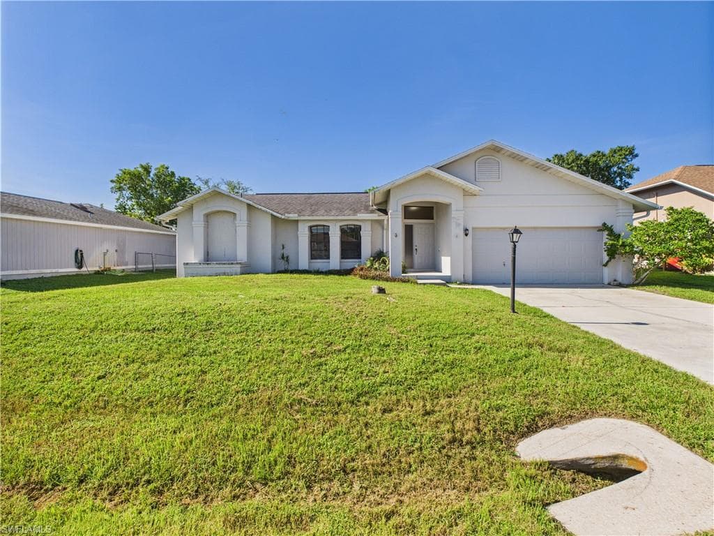 8120 Pennsylvania BLVD FORT MYERS, FL 33967