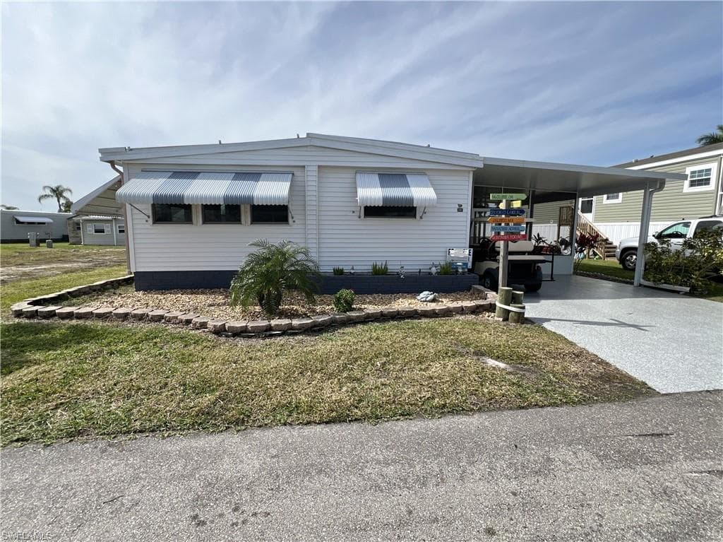 290 Valencia DR FORT MYERS, FL 33905