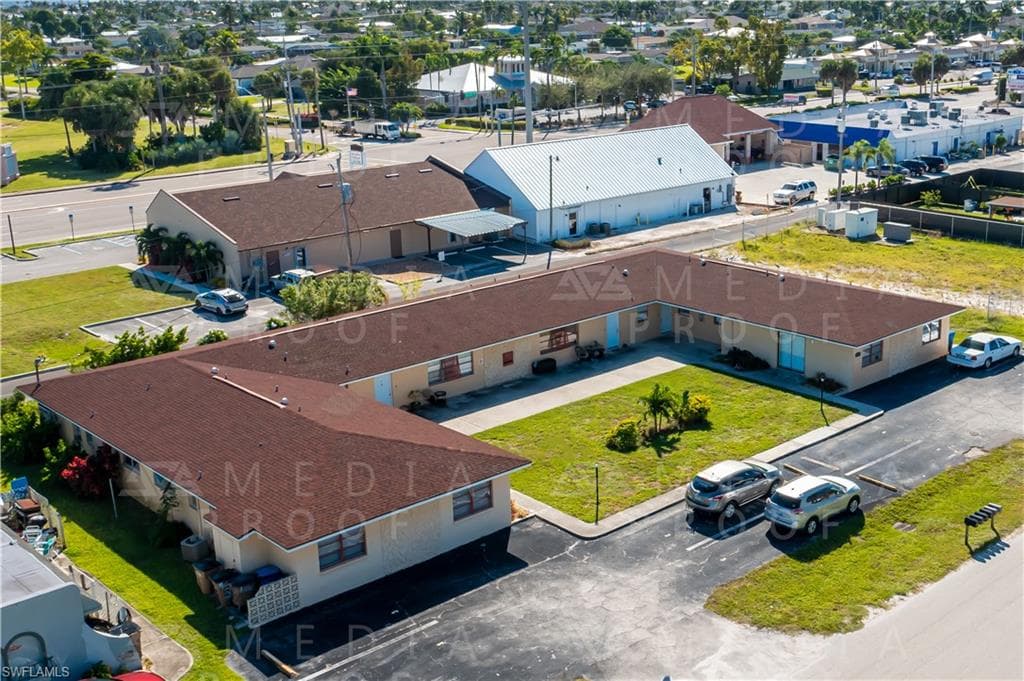 2935 SE 15th PL 4 CAPE CORAL, FL 33904