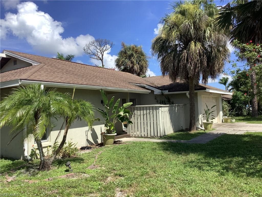 27630 Wisconsin ST BONITA SPRINGS, FL 34135