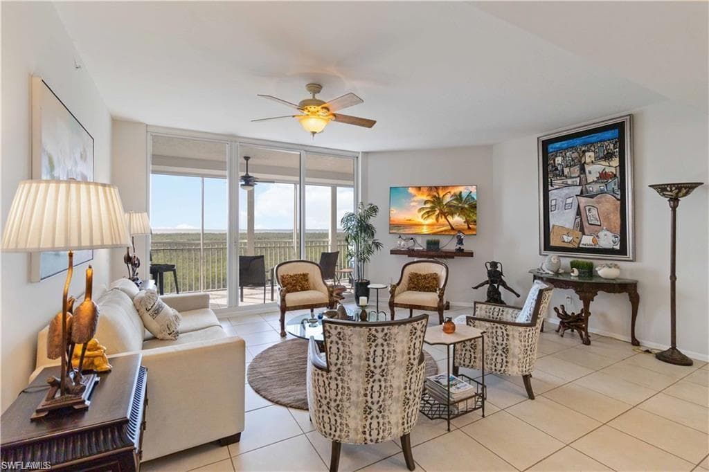 1001 Arbor Lake DR 606 NAPLES, FL 34110