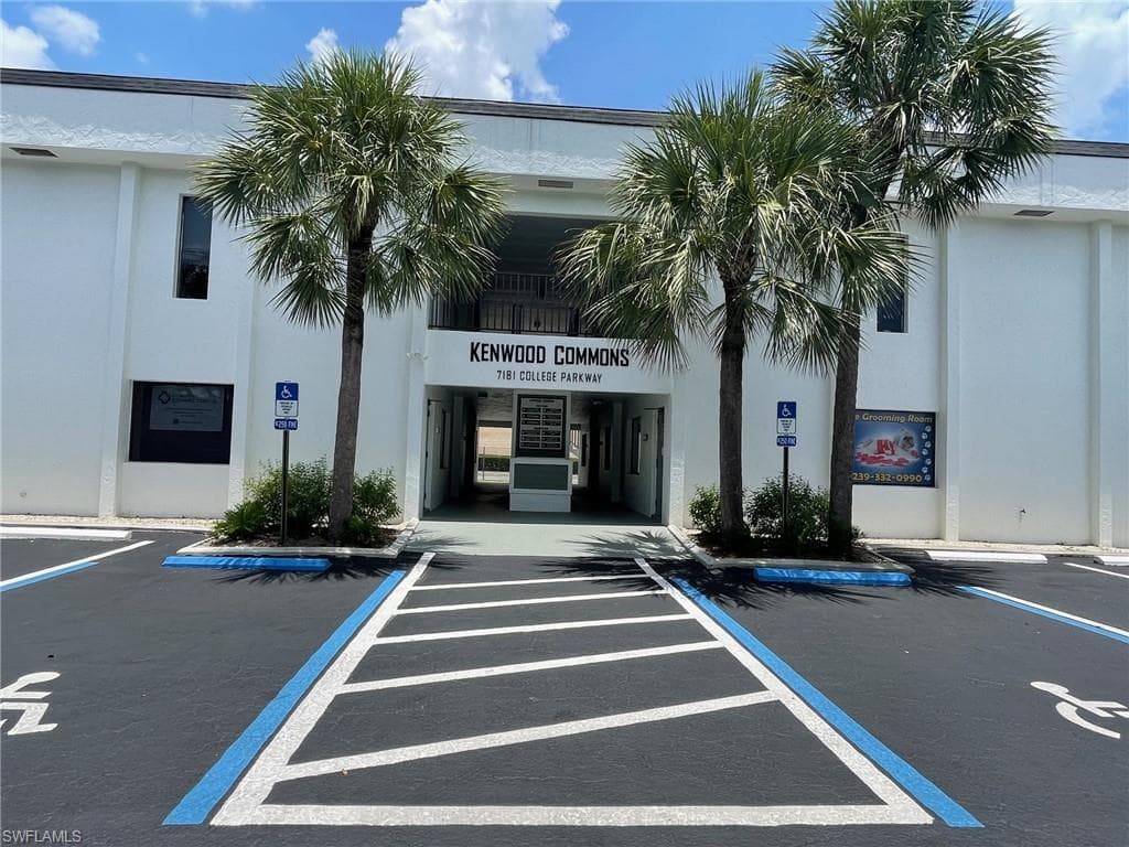 12771 Kenwood LN FORT MYERS, FL 33907