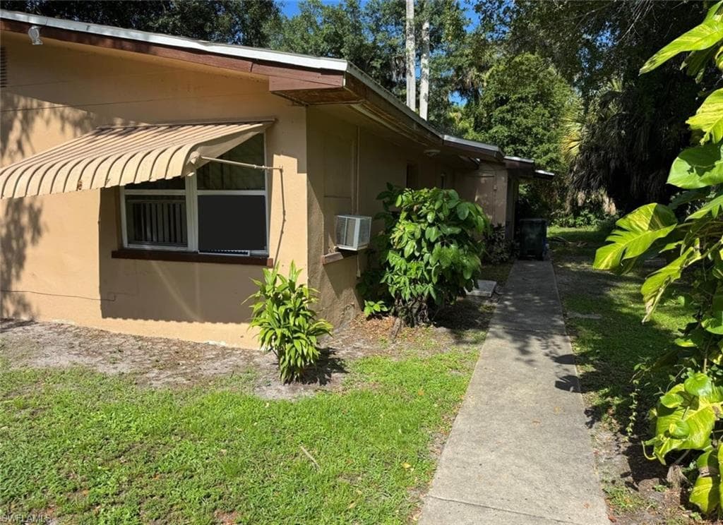 2217 Jackson ST FORT MYERS, FL 33901