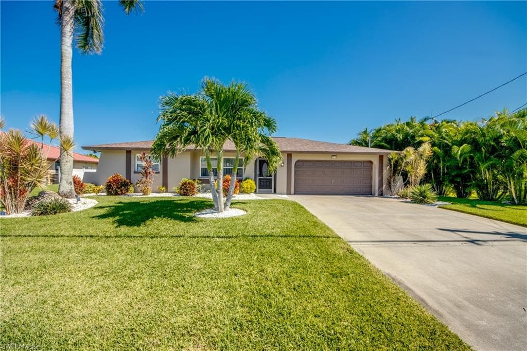 1219 SE 23rd TER CAPE CORAL, FL 33990