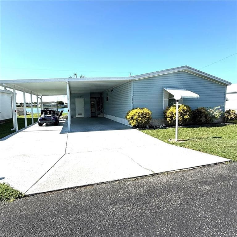 3038 Artesian LN NORTH FORT MYERS, FL 33917