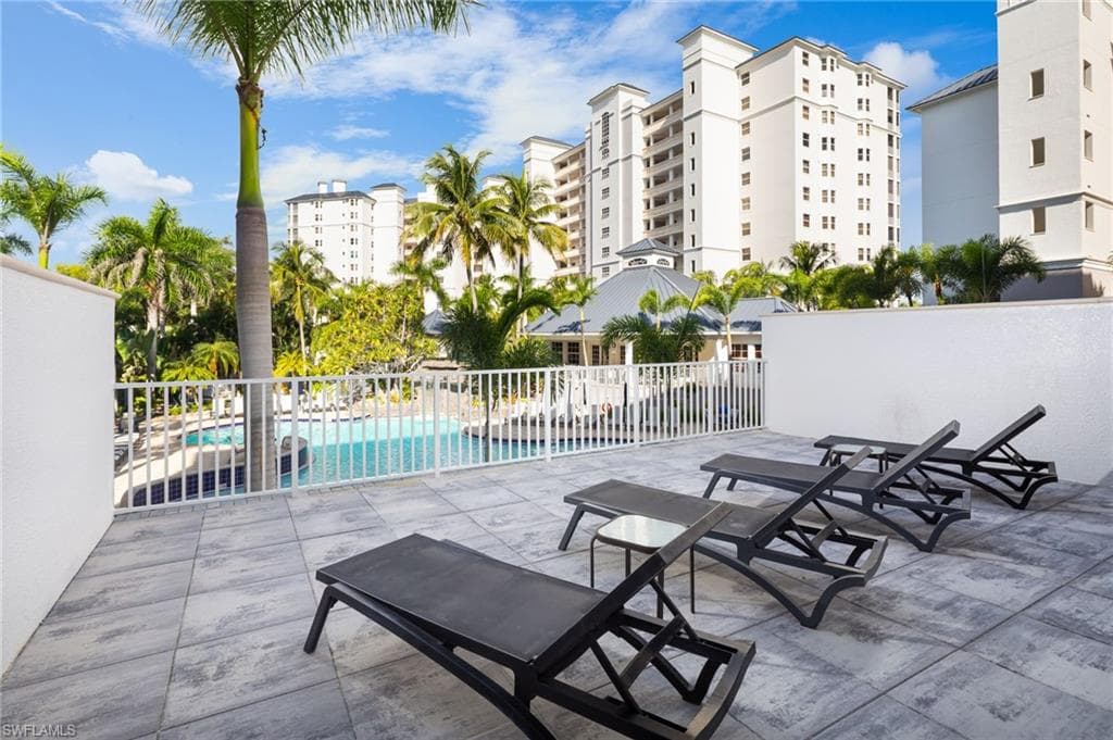 460 Launch CIR 202 NAPLES, FL 34108
