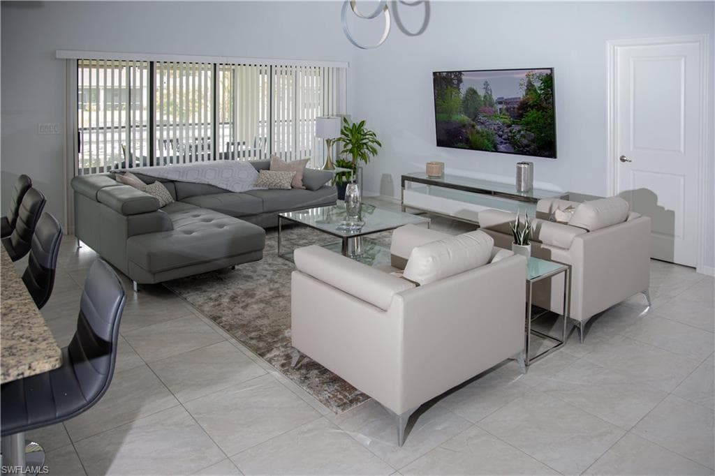 503 SW 11th CT CAPE CORAL, FL 33991
