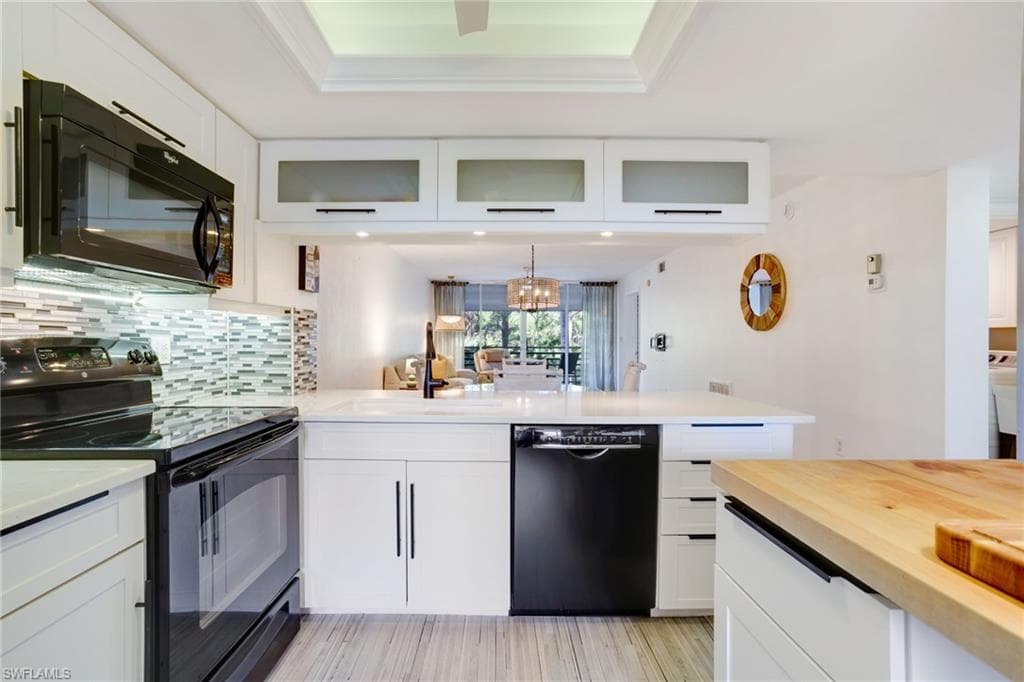 285 Naples Cove DR 1303 NAPLES, FL 34110