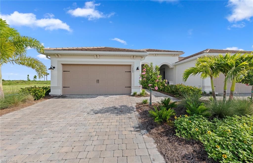 12409 Dolomite WAY ALVA, FL 33920