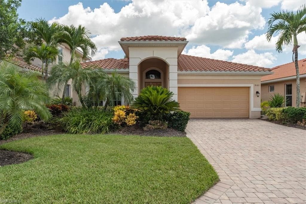9121 Astonia WAY ESTERO, FL 33967